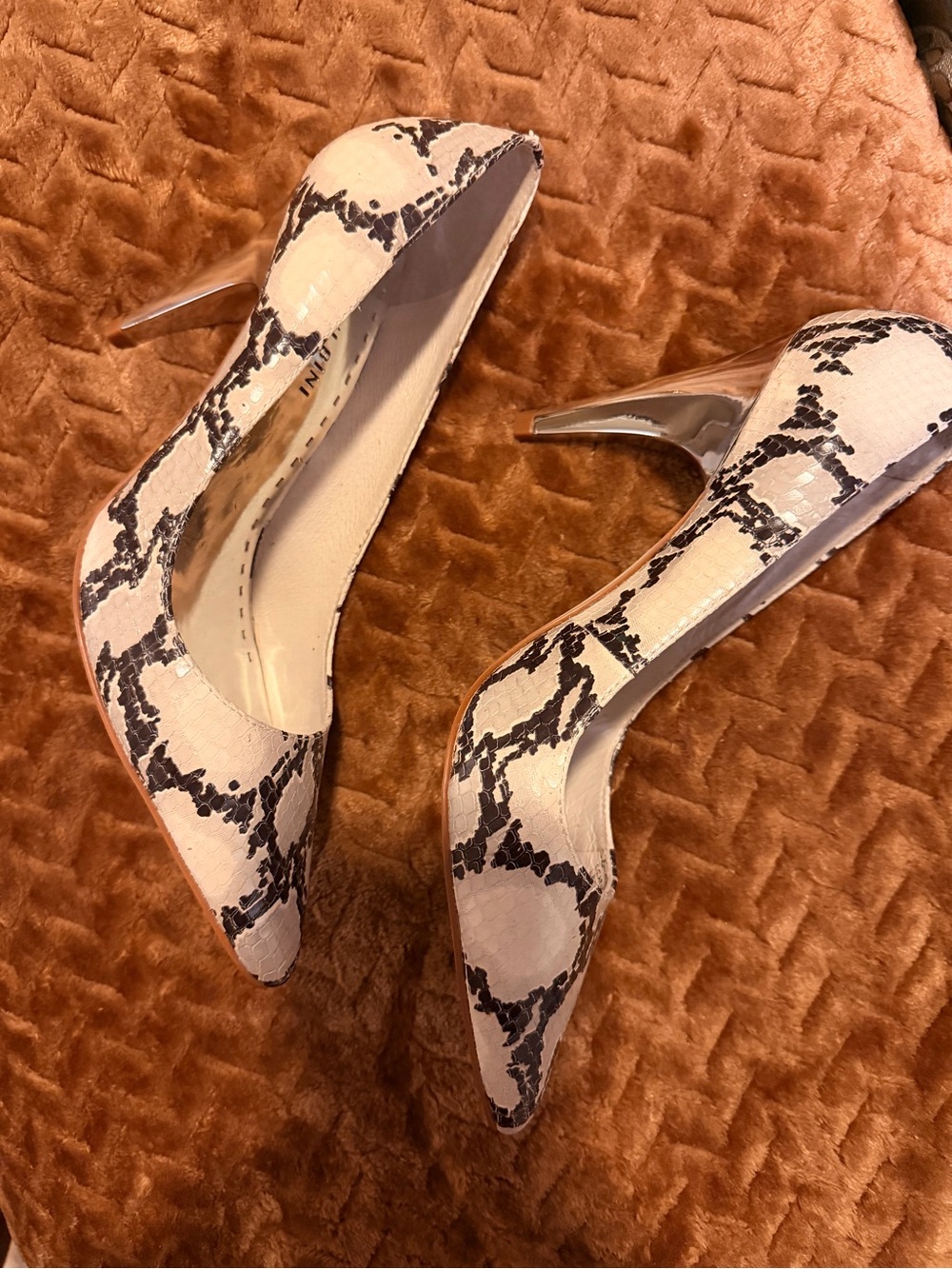 Gianni Bini White Snake-Print Pointed Toe Pumps with Silver Heel